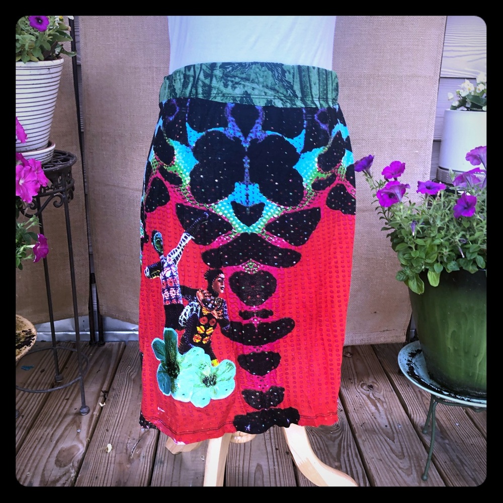 Desigual skirt size medium